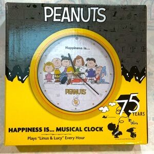 🎹❤️ Peanuts 75th Anniversary musical 8” clock. New!